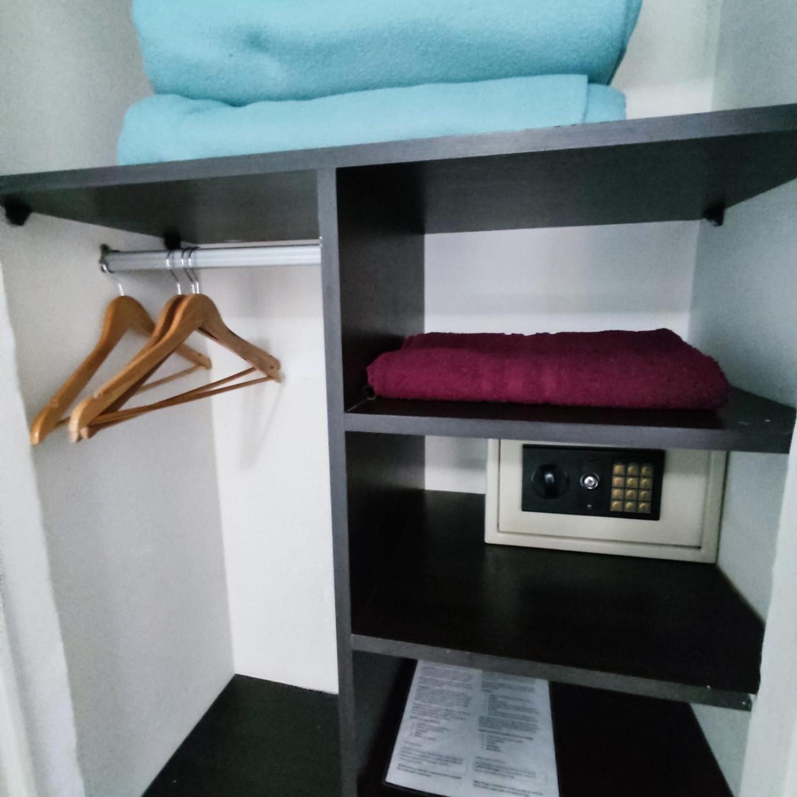 Center Apartment *